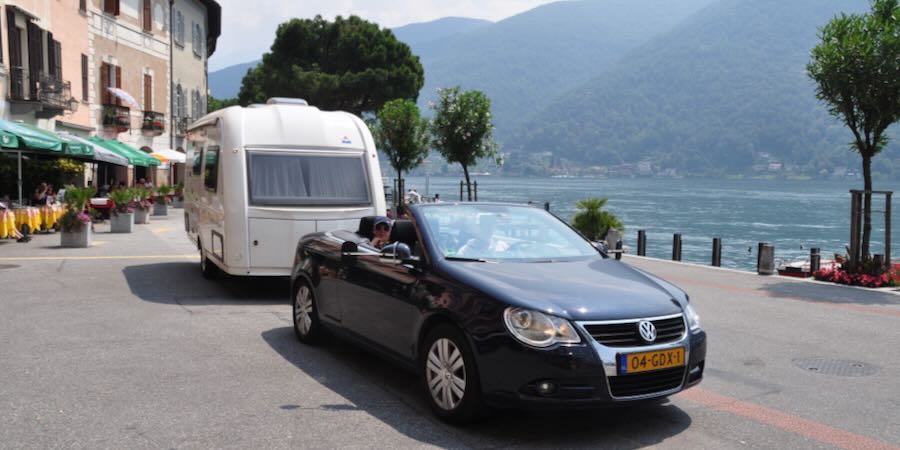 Ook een cabrio kan een caravan trekken Ook een cabrio kan een caravan trekken